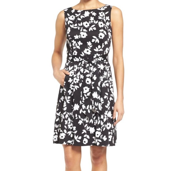 Anne Klein Dresses & Skirts - 💙HP💙 Anne Klein Floral A-Line Dress
